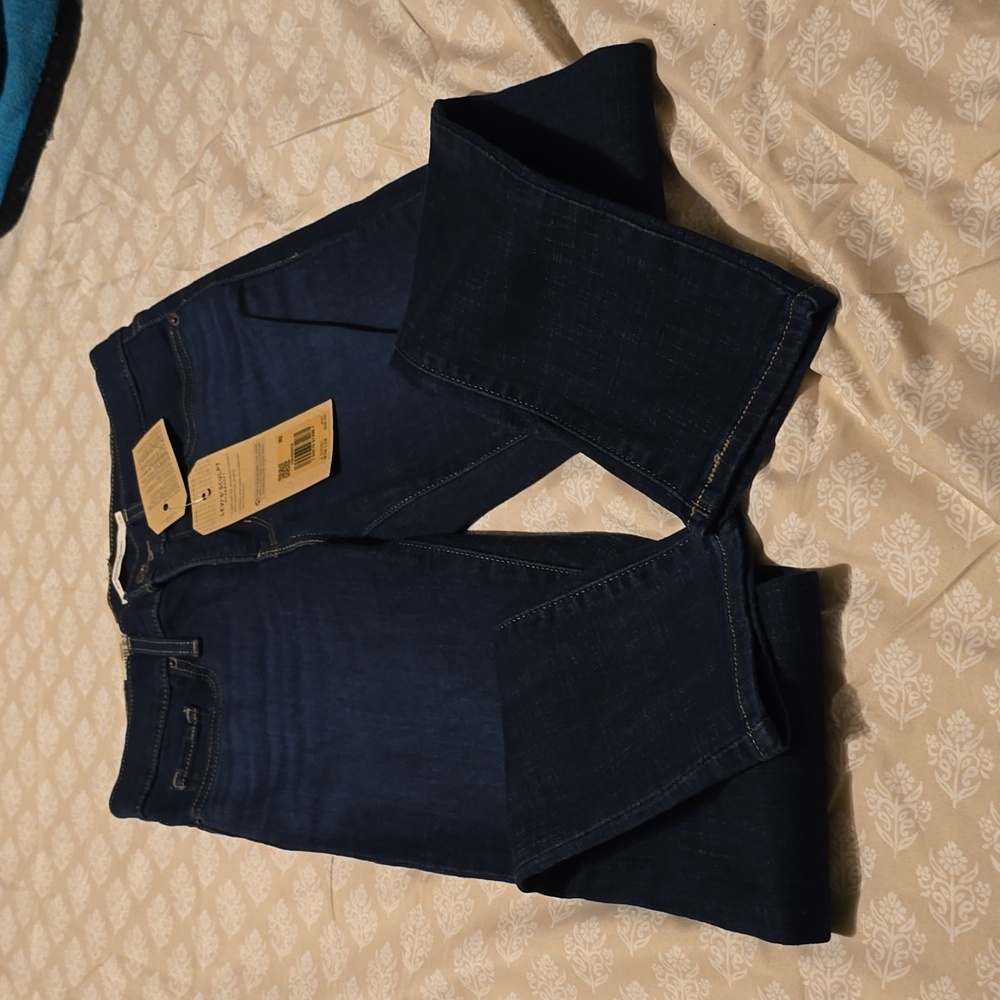 Levi's 311 Shaping Skinny Jeans - Picture 4 of 4